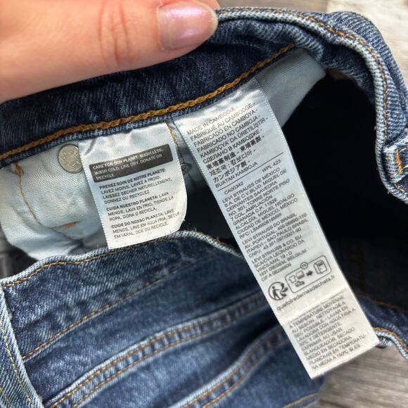 Levis‎ 501 Red Tab Dark Wash Blue Womens 28 Original Fit Button Fly Denim Shorts - Picture 12 of 12